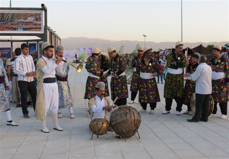برگزاری جشنواره کوچ عشایر درگچساران برگزاری جشنواره کوچ عشایر درگچساران